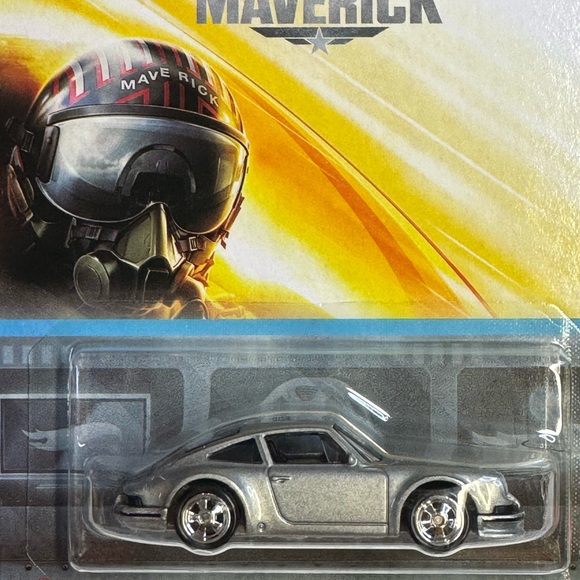 Hot Wheels Premium Pop Culture TOP GUN MAVERICK ***1971 PORSCHE 911** - Picture 8 of 8